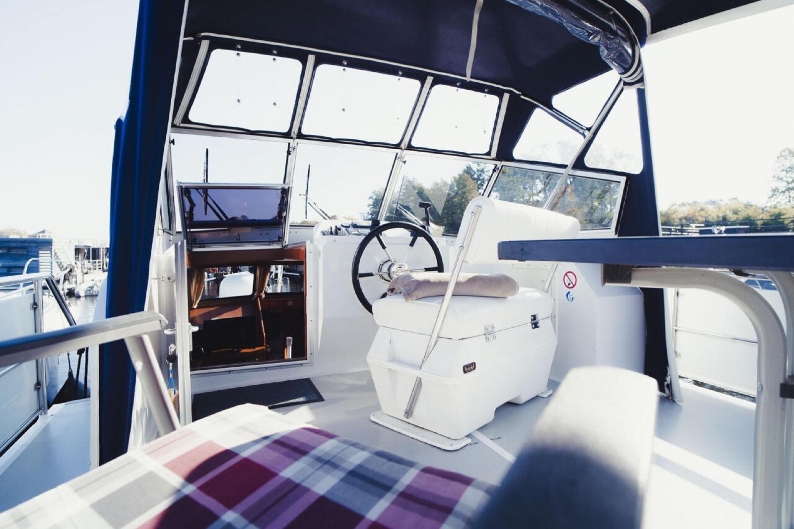 Hausboot Anabell – an Bord