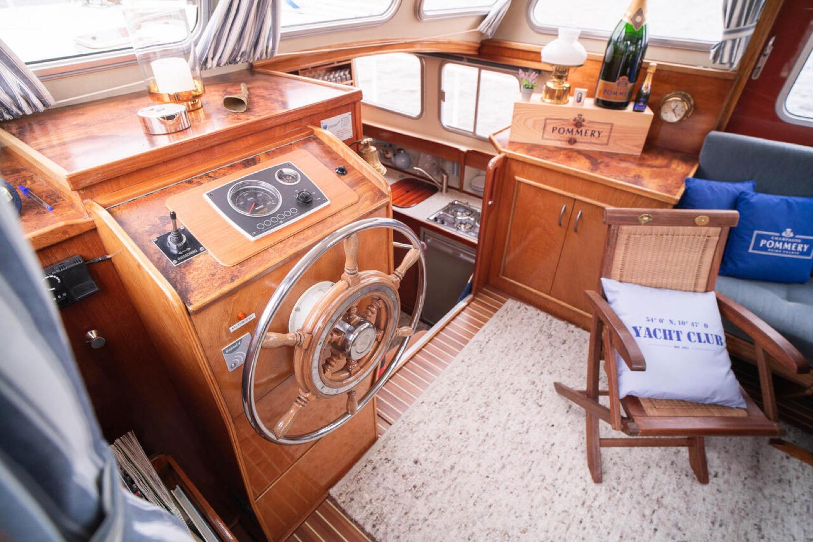 Hausboot Nana – an Bord