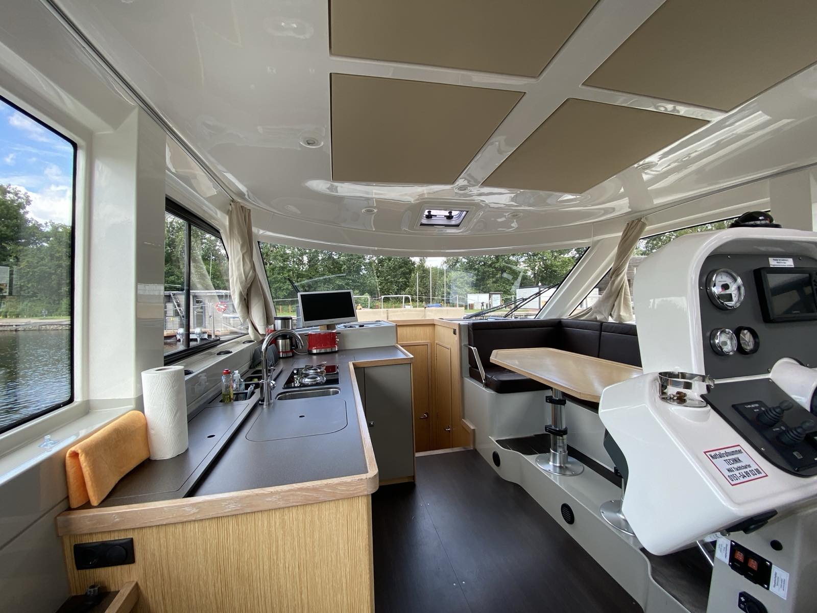 Hausboot tolles Mäxchen – an Bord