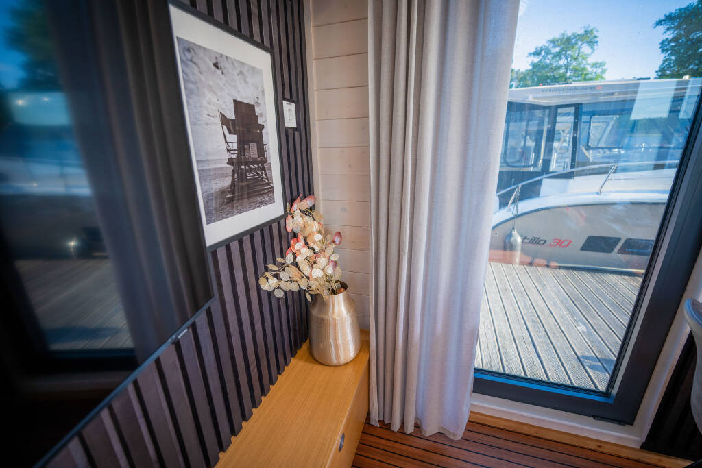Hausboot Miami – an Bord