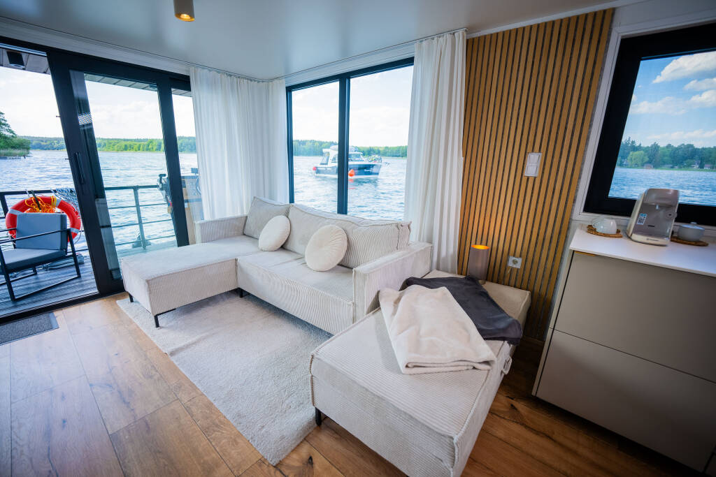 Hausboot Pina – an Bord