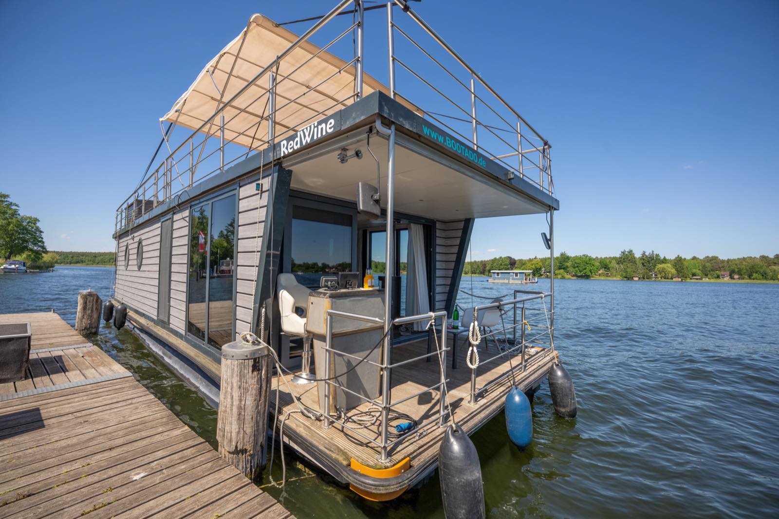 Hausboot RedWine – an Bord