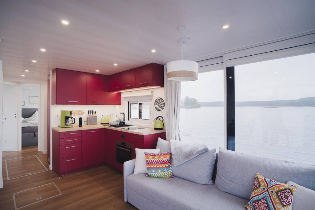 Independent 12 Ananda