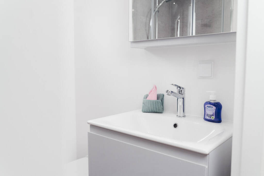 Independent 12 Ananda